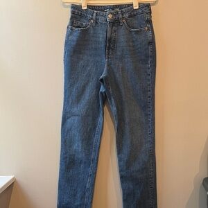 Old Navy - Extra High Rise Straight - size 4